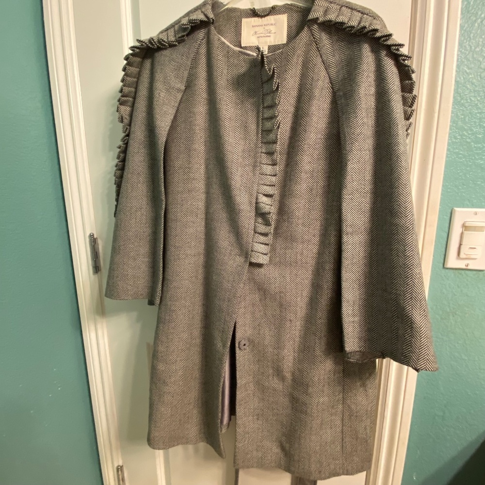 Banana Republic Poncho Olivia Palermo